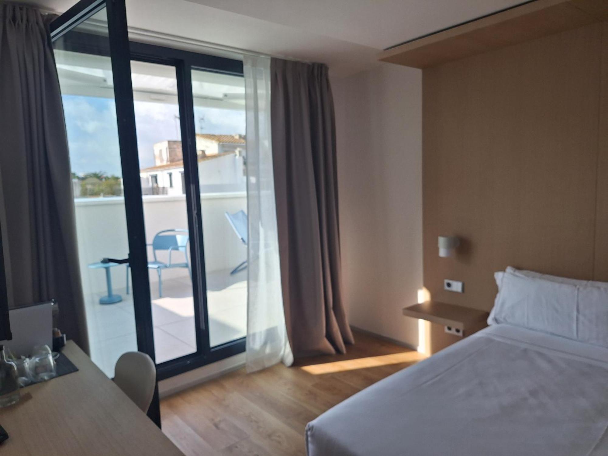 Alenti Sitges Hotel Exterior foto
